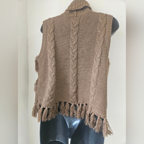 Kikit Women's Size XL, Faux Fur Knit Sweater Vest Open Tie Front Plush Brown. - Picture 2 of 7